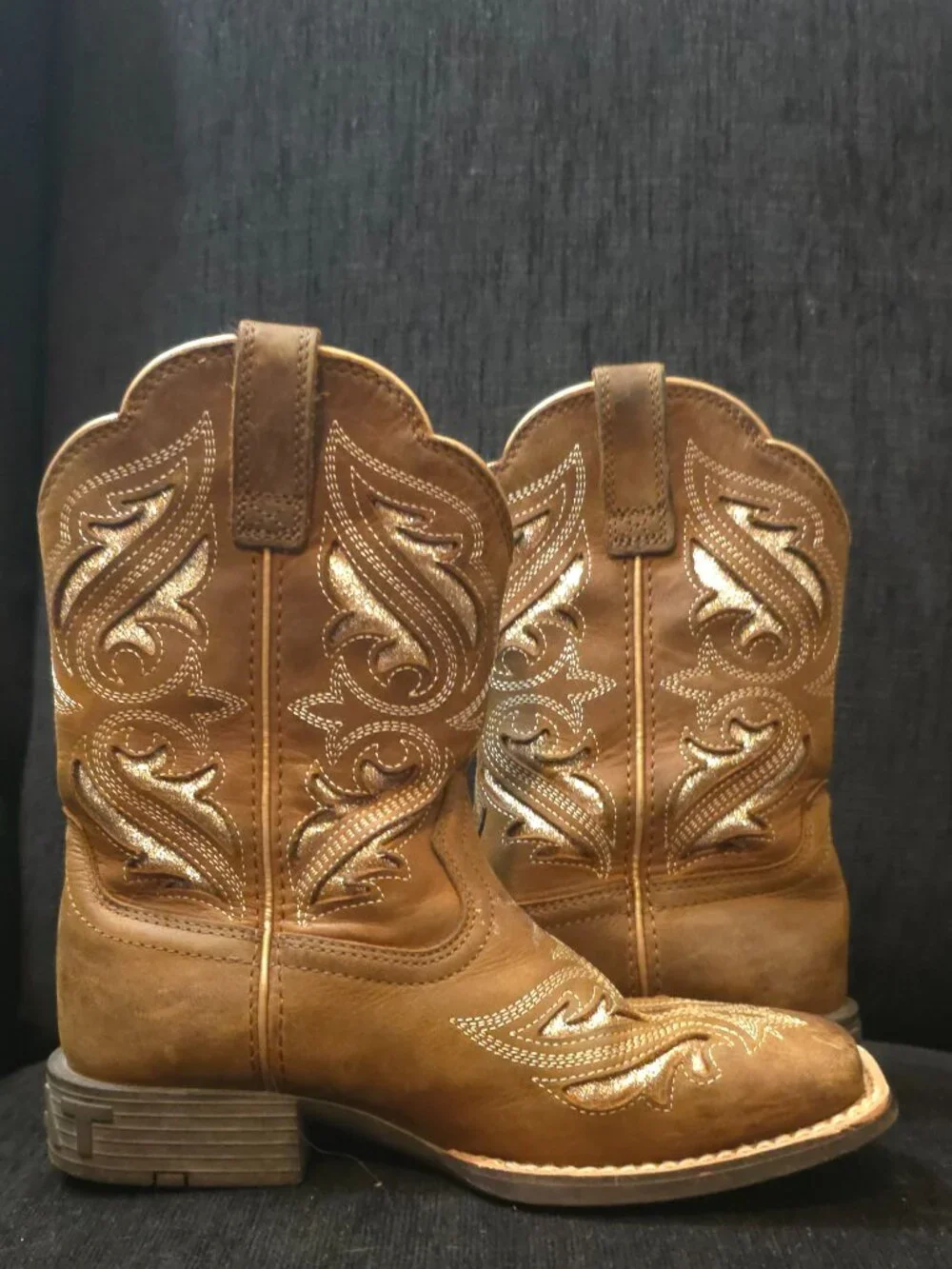 Ariat kids round
